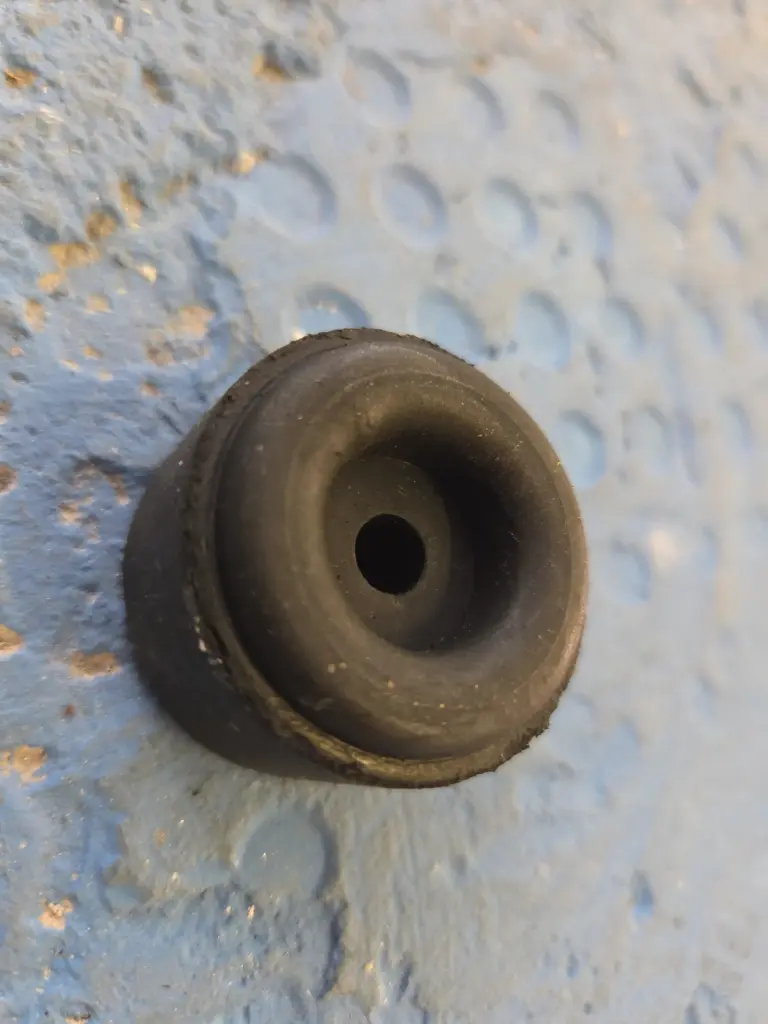 Centerboard Plug - Masini Gomme